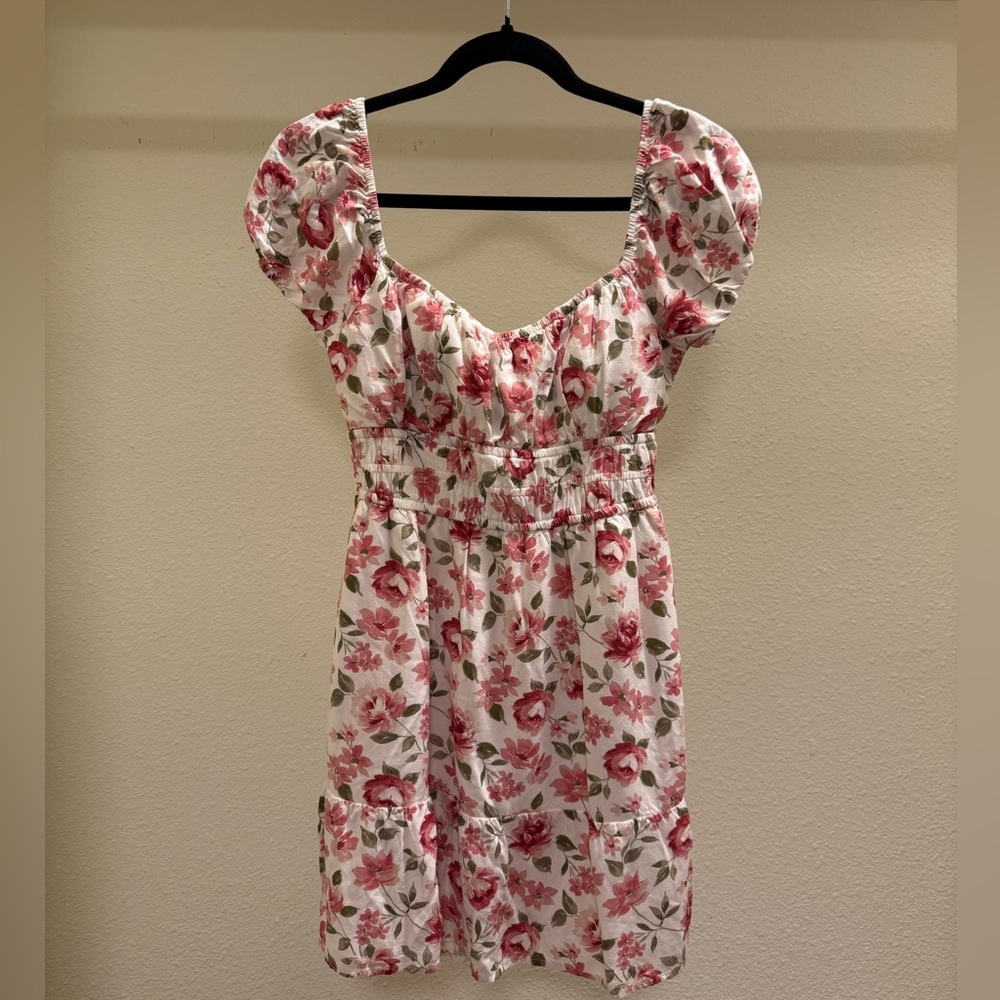 Hollister Floral Puff Sleeve Mini Dress | Medium Petite | Romantic Spring